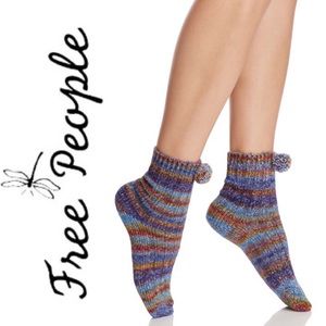 Free People
Staycation Pom-Pom Socks